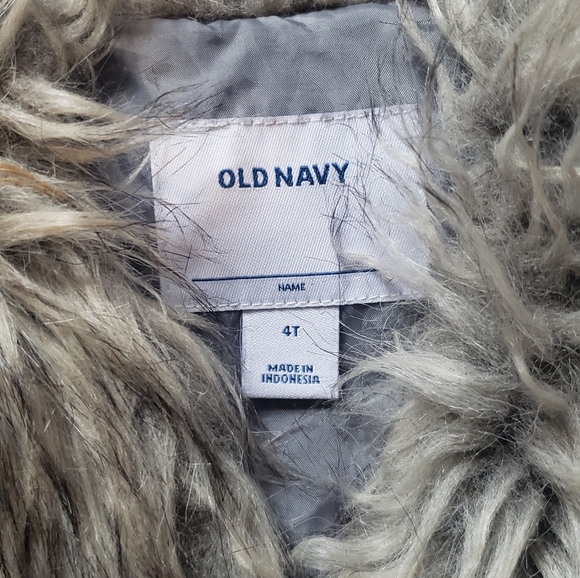 Faux fur 4t child's gray wolf vest SO SOFT & FUN Old Navy - Picture 3 of 7